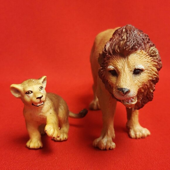 Vintage Schleich Lion and Lion Cub Toy Figurines - Picture 1 of 10